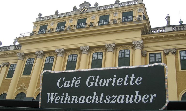 Cafe Gloriette am Weihnachtsmarkt Schönbrunn 